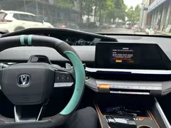2022 Changan UNI-V 1.5T — фото 5