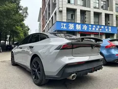 2022 Changan UNI-V 1.5T — фото 18