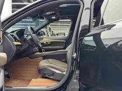 2023 Volvo XC90 7-seat, чёрный — фото 8