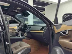 2023 Volvo XC90 7-seat, чёрный — фото 10