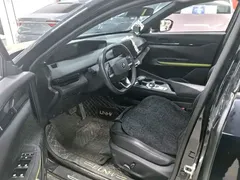 2022 Changan UNI-V 1.5T Sport, чёрный — фото 2