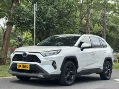2021 Toyota RAV4 Hybrid 2.5L E-CVT 4WD PLUS, белый — фото 1