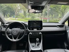 2021 Toyota RAV4 Hybrid 2.5L E-CVT 4WD PLUS, белый — фото 9