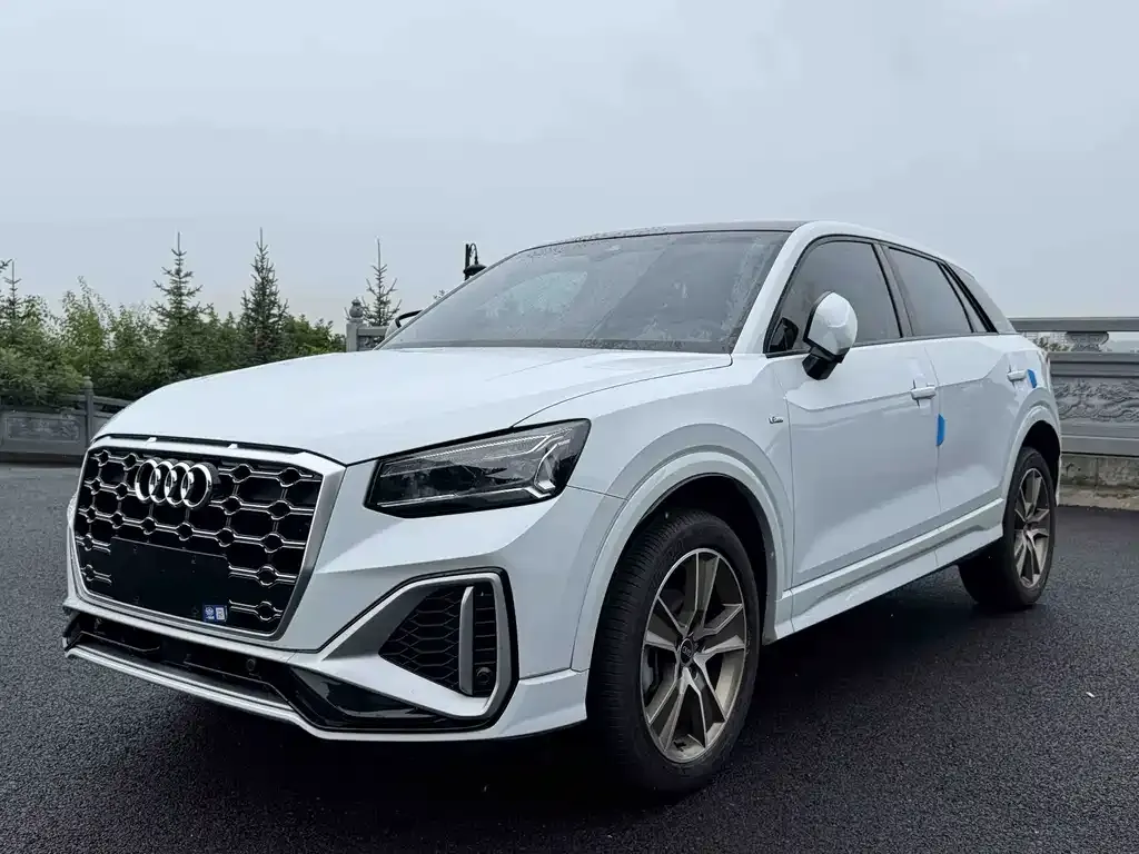 2022 Audi Q2L 35 TFSI Fashion Sport