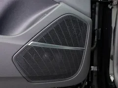 2023 Audi Q8 55 TFSI, чёрный — фото 18