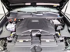2023 Audi Q8 55 TFSI, чёрный — фото 25