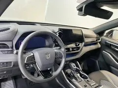 2022 Toyota Crown Kluger 2.5L HEV 4WD Premium, белый — фото 16