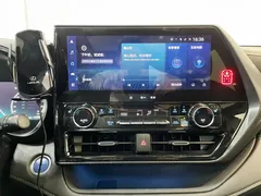 2022 Toyota Crown Kluger 2.5L HEV 4WD Premium, белый — фото 21