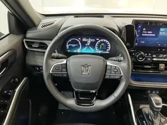2022 Toyota Crown Kluger 2.5L HEV 4WD Premium, белый — фото 24