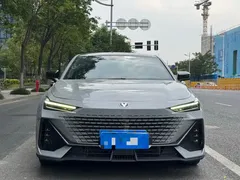2022 Changan UNI-V 1.5T — фото 2
