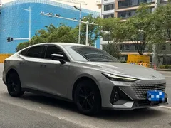 2022 Changan UNI-V 1.5T — фото 3