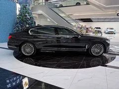 2021 BMW 7 Series 7 740Li, чёрный — фото 5