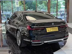 2021 BMW 7 Series 7 740Li, чёрный — фото 7