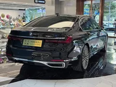 2021 BMW 7 Series 7 740Li, чёрный — фото 8