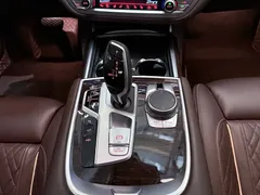 2021 BMW 7 Series 7 740Li, чёрный — фото 13