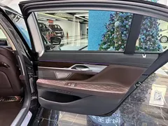 2021 BMW 7 Series 7 740Li, чёрный — фото 19