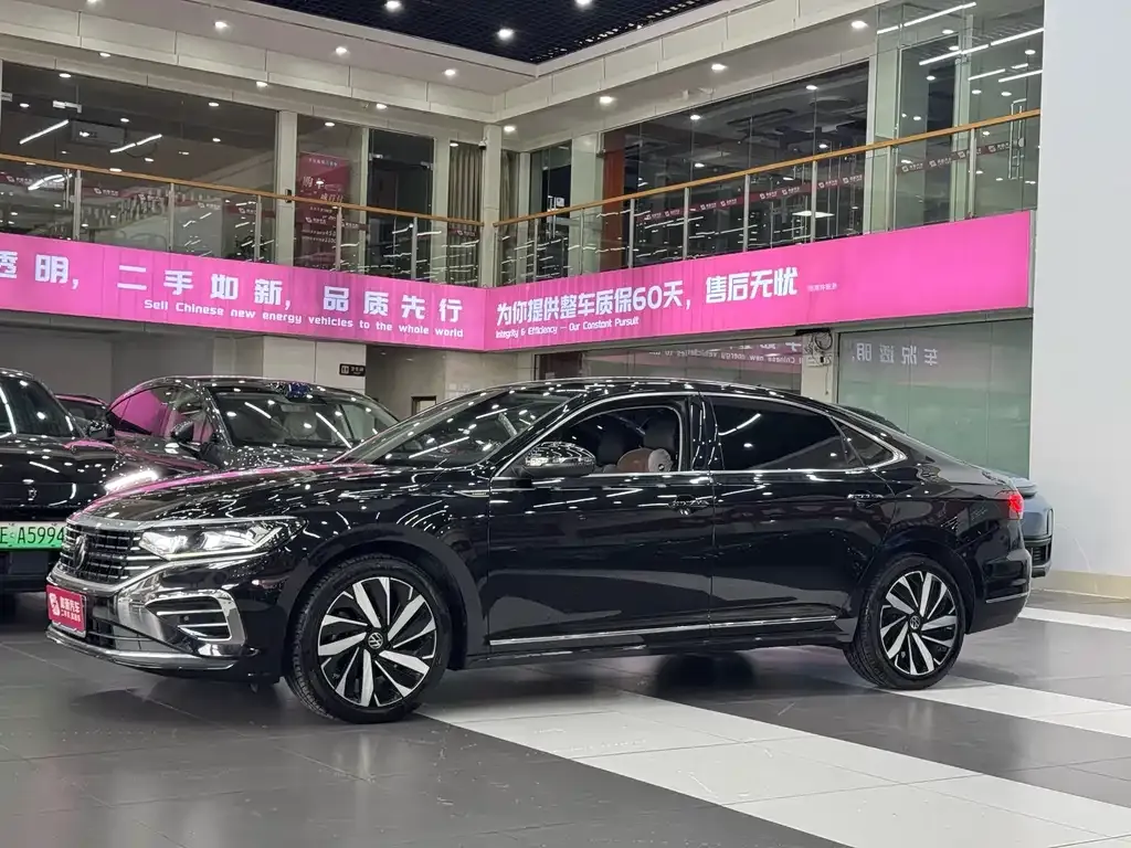 2023 Volkswagen Passat 330TSI Elite