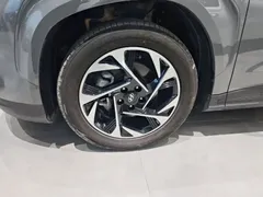 2021 Hyundai Custo 380TGDi LUX Premium — фото 23