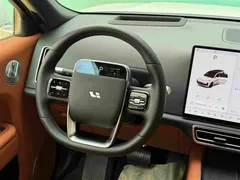 2025 Li Auto L9 Ultra, белый — фото 10