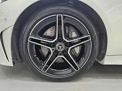 2023 Mercedes-Benz CLS 300, белый — фото 11