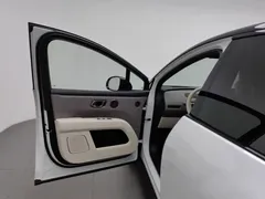2025 Li Auto i6 4WD Standard, белый — фото 8
