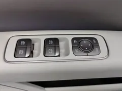 2025 Li Auto i6 4WD Standard, белый — фото 9