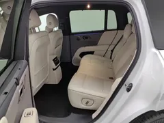 2025 Li Auto i6 4WD Standard, белый — фото 15