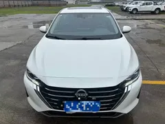 2023 Nissan Sylphy 1.6L CVT, белый — фото 2