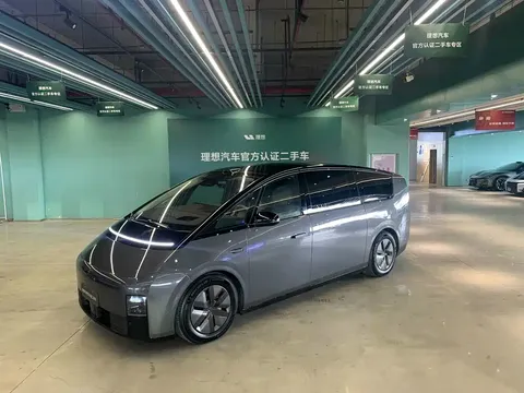 2025 Li Auto MEGA Home