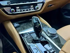 2021 BMW 6 Series GT 6 GT 630i M, белый — фото 16