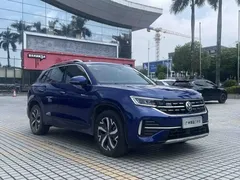 2023 Volkswagen Tayron 280TSI Luxury Plus Advanced, синий — фото 3