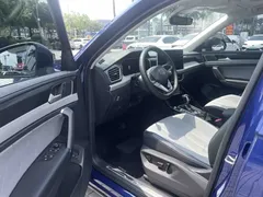 2023 Volkswagen Tayron 280TSI Luxury Plus Advanced, синий — фото 23