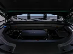 2025 Li Auto L9 Ultra, зелёный — фото 39