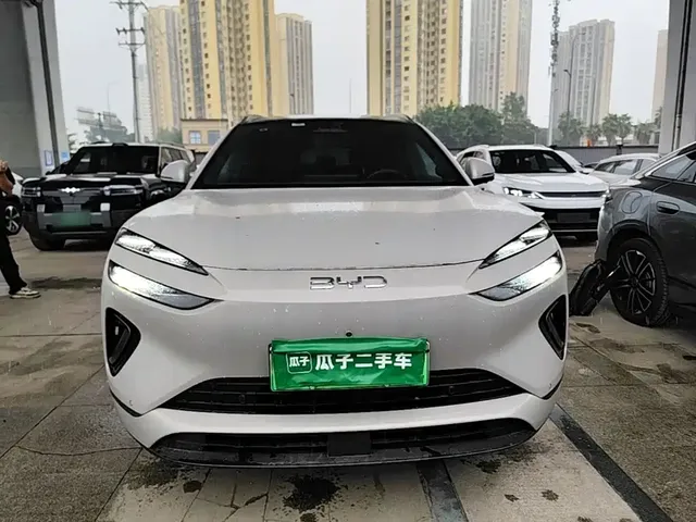 2025 BYD Sealion 06 DM-i PHEV 205 Pro
