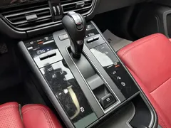 2022 Porsche Macan 2.0T — фото 17