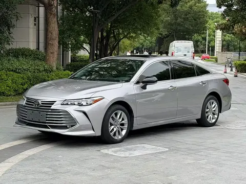 2019 Toyota Avalon 2.0L Luxury VI