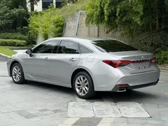 2019 Toyota Avalon 2.0L Luxury VI — фото 4