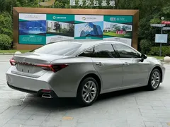 2019 Toyota Avalon 2.0L Luxury VI — фото 6