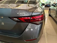 2022 Nissan Sylphy 1.6L XL CVT — фото 24