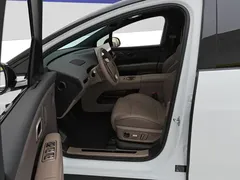 2025 Li Auto i6 2WD Standard, белый — фото 9