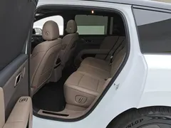 2025 Li Auto i6 2WD Standard, белый — фото 11