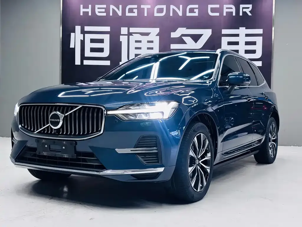 2023 Volvo XC60 4WD Luxury