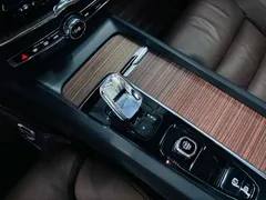 2023 Volvo XC60 4WD Luxury, синий — фото 13