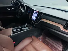 2023 Volvo XC60 4WD Luxury, синий — фото 15