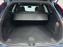 2023 Volvo XC60 4WD Luxury, синий — фото 17