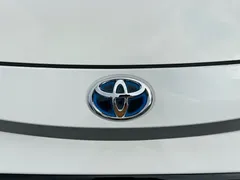 2022 Toyota Levin Hybrid 1.8H E-CVT Sport, белый — фото 4