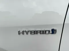2022 Toyota Levin Hybrid 1.8H E-CVT Sport, белый — фото 6