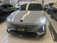 2022 Changan UNI-V 1.5T — фото 2