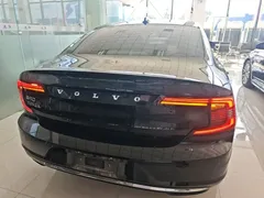 2022 Volvo S90 B5 Luxury, чёрный — фото 6