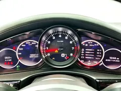 2023 Porsche Panamera 2.9T, белый — фото 9